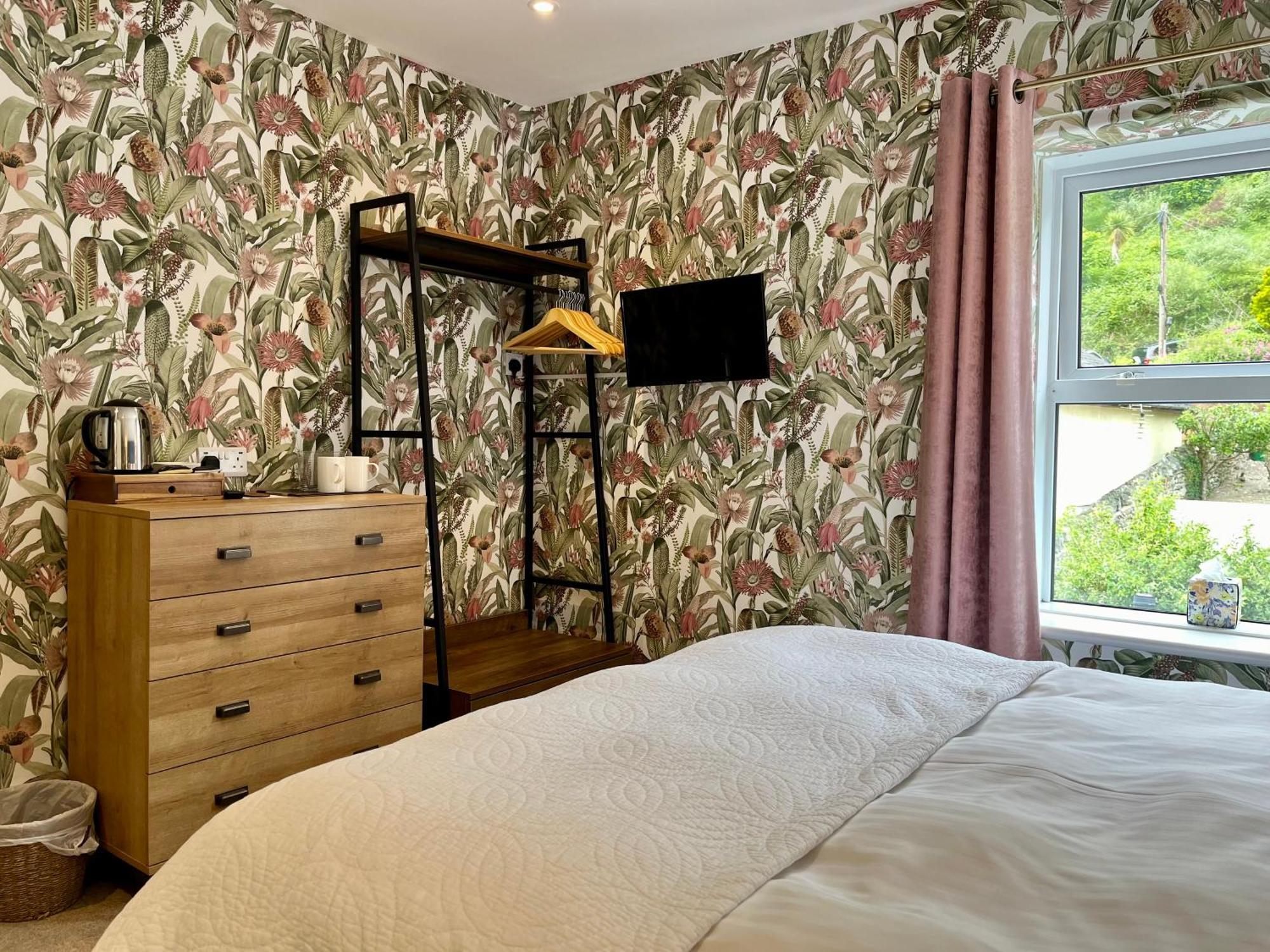 Southcliffe B&B Lynton Bagian luar foto